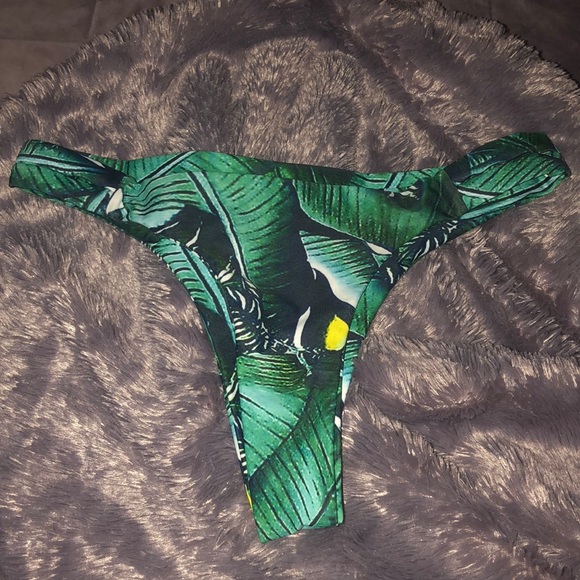 Bikini bottoms - Picture 1 of 3